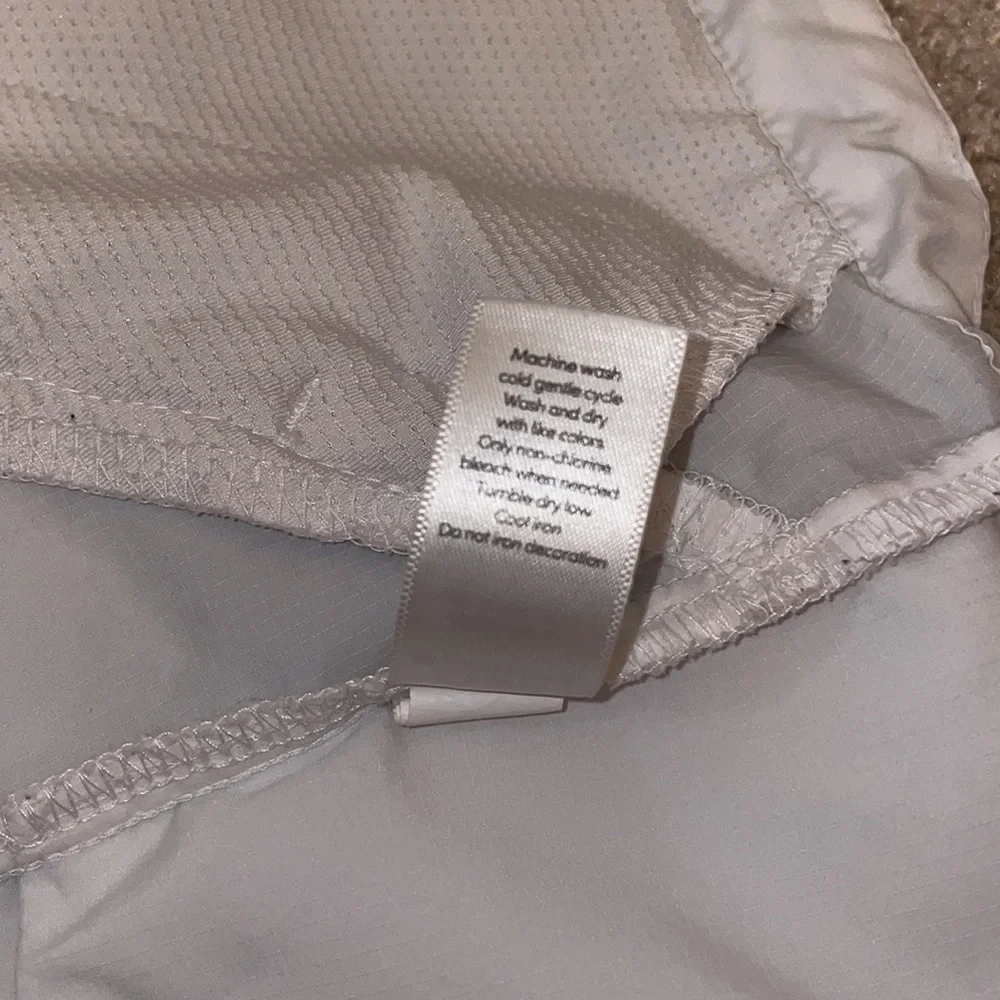 ATHLETA white hooded windbreaker jacket in women’s XXS - Picture 13 of 15